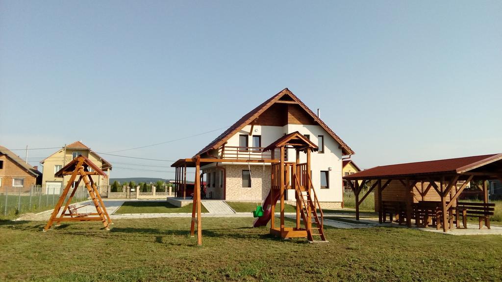 Pensiunea Soli Deo Gloria Sarmasag Bagian luar foto